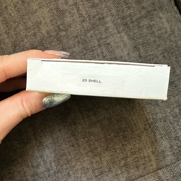 Origins Refining Powder Foundation in Shell - Picture 2 of 3